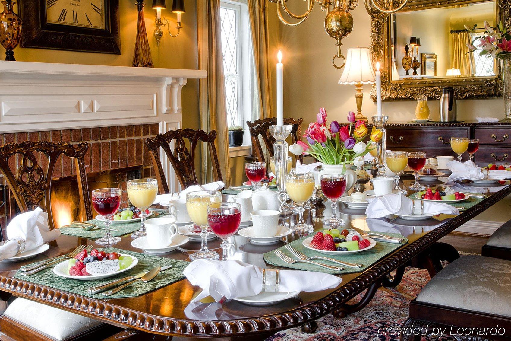 The English Bay Inn Лангли Екстериор снимка