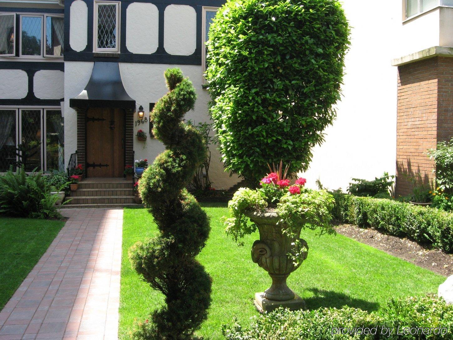 The English Bay Inn Лангли Екстериор снимка