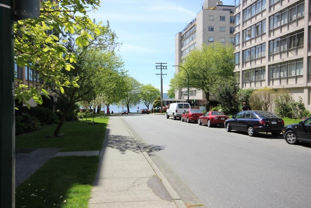 The English Bay Inn Лангли Екстериор снимка